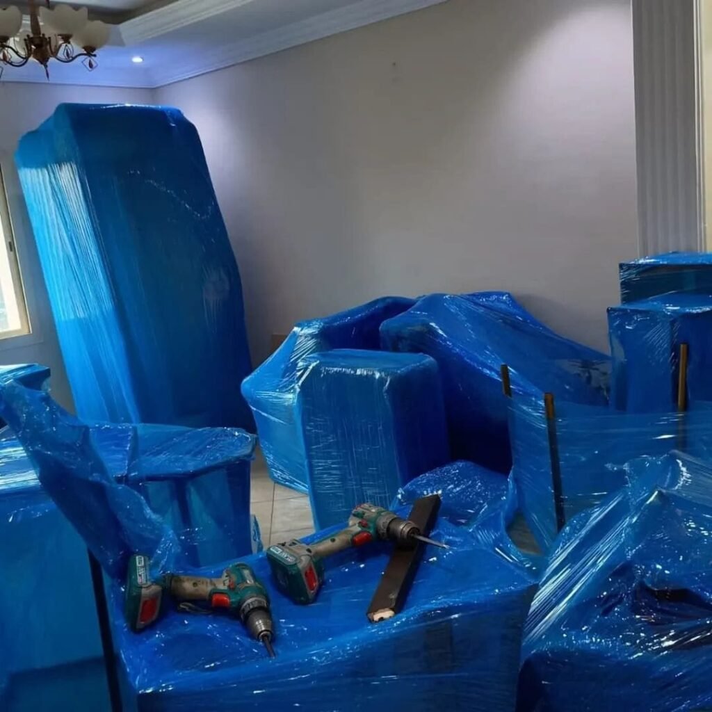 فك وتركيب الأثاث